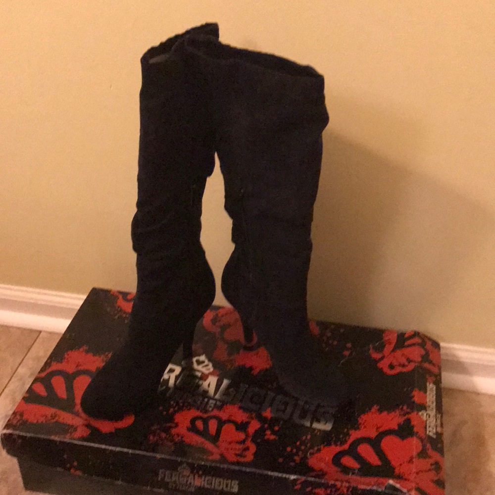 Boots - Picture 2 of 2